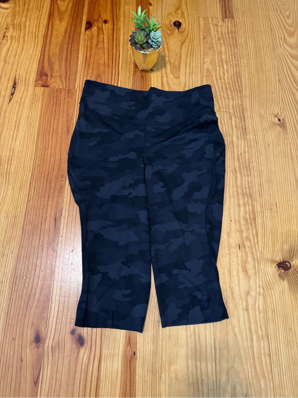 Lululemon Base Pace High-Rise Crop 17" Heritage 365 Camo Deep Coal Women’s 14 - Picture 4 of 11